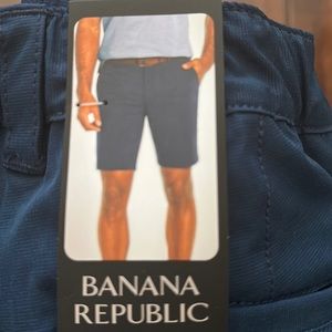 BananaRepublic comfort flat front short stretch fabric with wicking comfortwaist